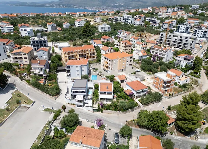 Roma Sauna And Hydrotherapy Pool Villa *