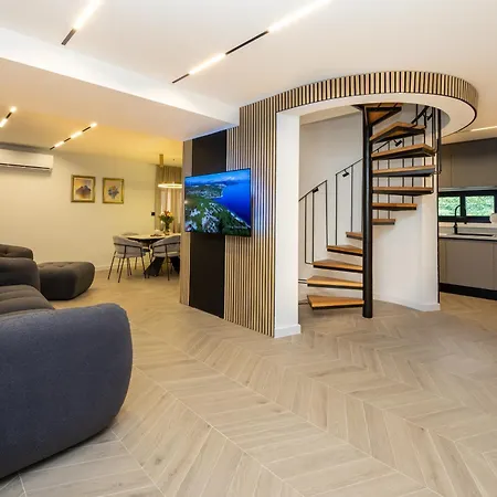 Roma Sauna And Hydrotherapy Pool Трогір