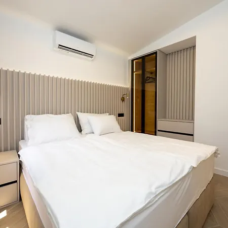 Roma Sauna And Hydrotherapy Pool *