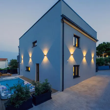 Roma Sauna And Hydrotherapy Pool * تروغير