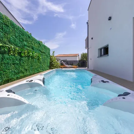 Villa Roma Sauna And Hydrotherapy Pool *