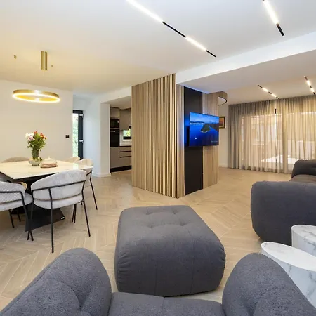 Roma Sauna&hydrotherapy Pool