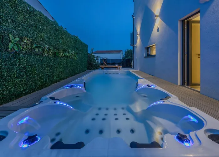 Villa Roma Sauna&hydrotherapy Pool *